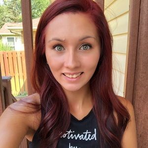 Meet your Posher, Alicia